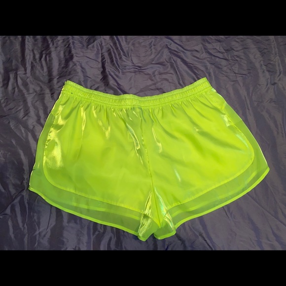 Nike air shorts (Neon) - Picture 3 of 3